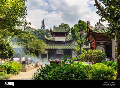 Nanhua Temple, en oas av andlighet och historisk prakt i Shaoguan!