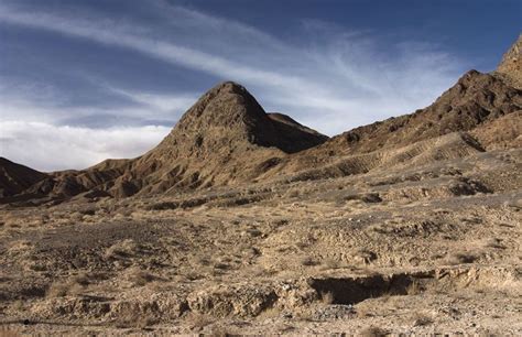 Qaidam Bassins fantastiska saltformationer - upptäck en värld av vitt och fascinerande geologiska underverk!