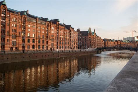  Speicherstadt – Hamburgs historiska lagerhus och ett fascinerande blick på historiens vingar!